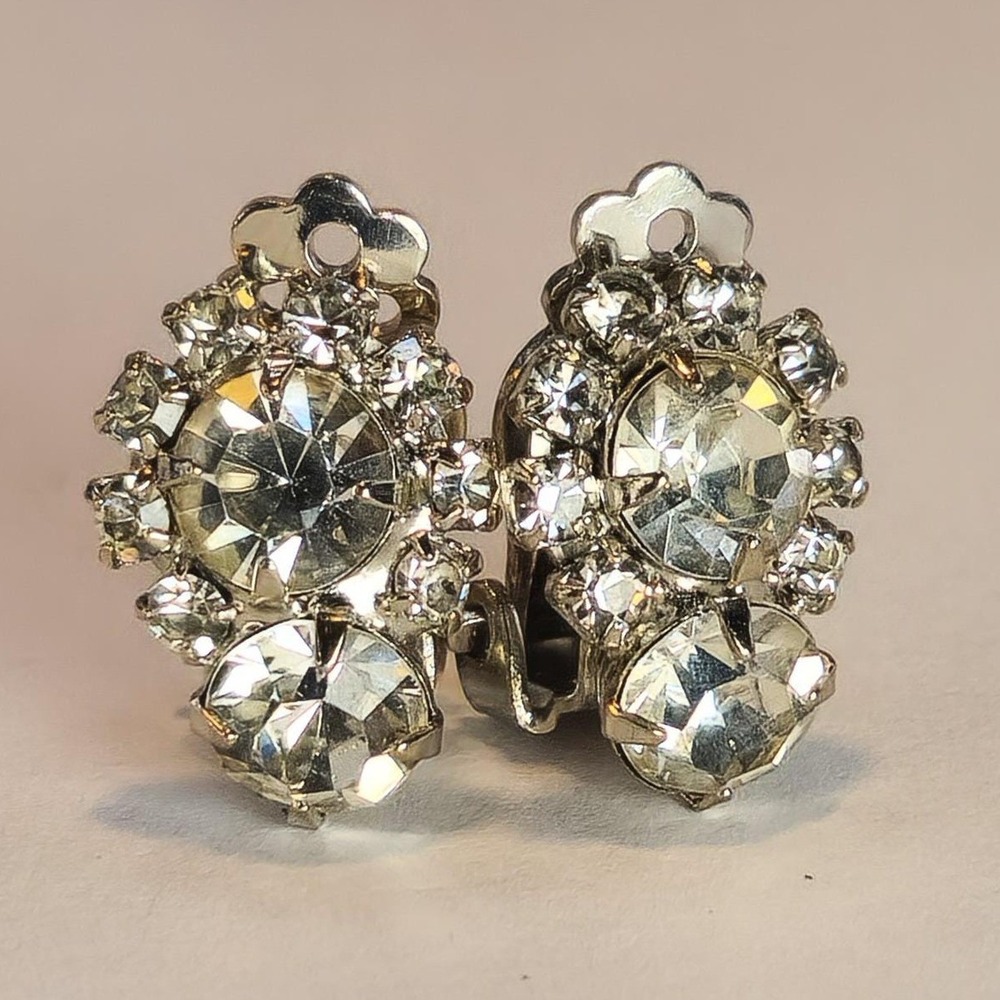 Vintage Clear Rhinestone Cluster Clip On Earrings Silver Tone Wedding Bridal